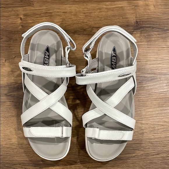 MBT | Shoes | Like New Mbt Womens White Sandals | Poshmark